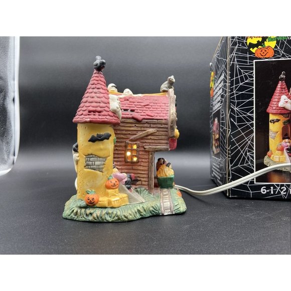 Halloween Harvest Scare Crow Stuffery Porcelain Lighted House - Picture 5 of 7